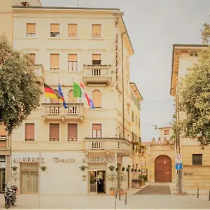 ** Hotel Trento Itália